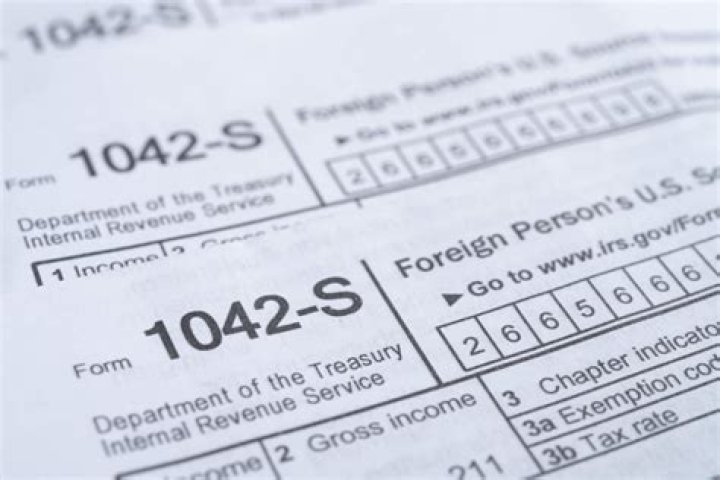 Can a noncitizen get SSA 1042 instead of 1099?