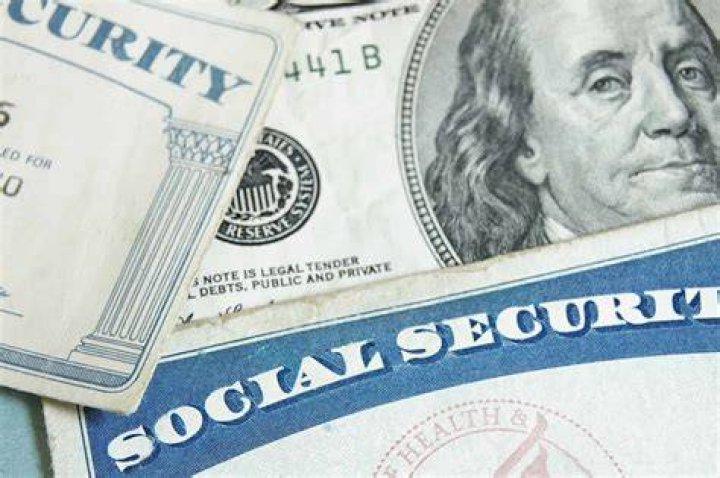 Can Retired Federal Employees collect Social Security?