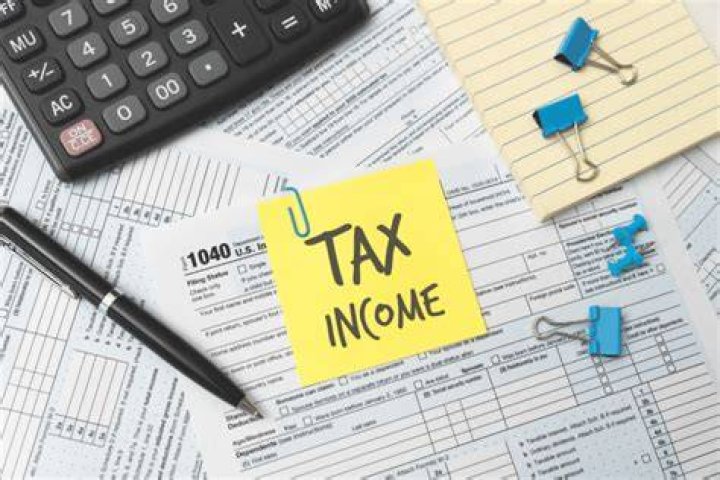 Can you claim your roommate on your taxes?