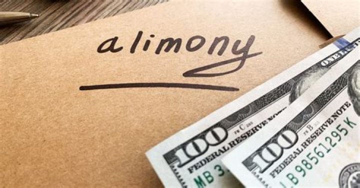 How is alimony money decided?