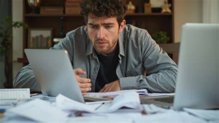 How long do you have to live somewhere to file taxes there?