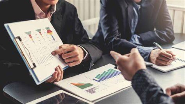 What are the most common questions about forming a S corporation?